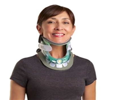 Person wearing an Aspen Vista neck collar